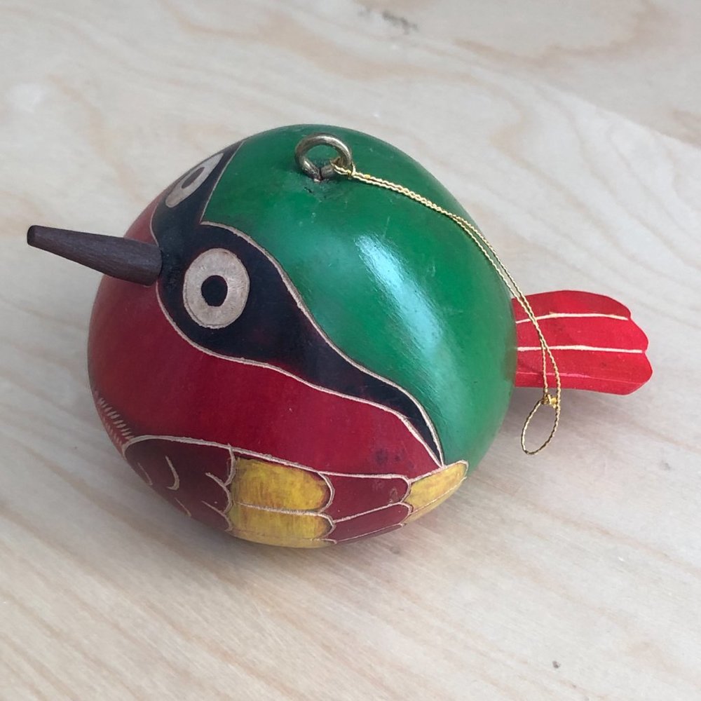 LUCUMA Gourde Bird Ornament Hand Crafted & Carved In Peru 3"